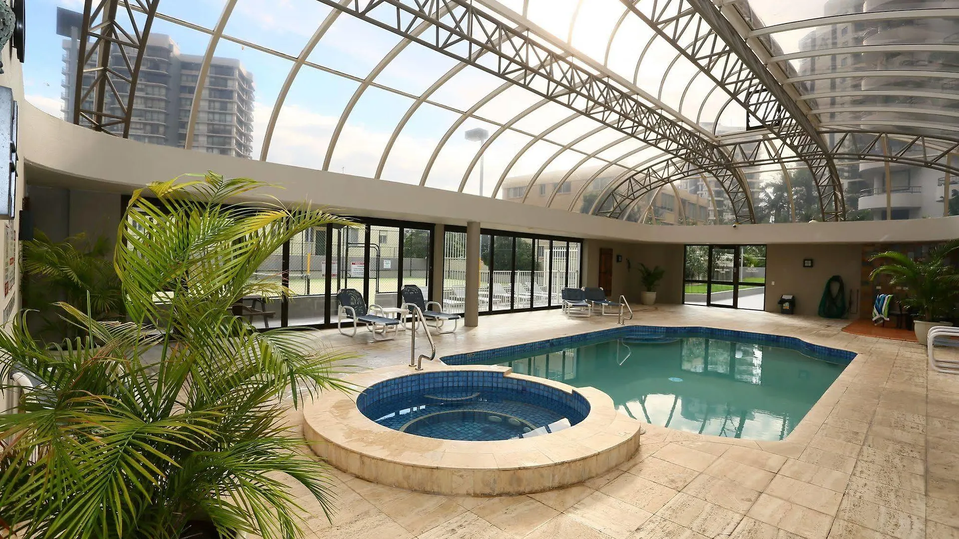شقة فندقية غولد كوست The Regent Apartments